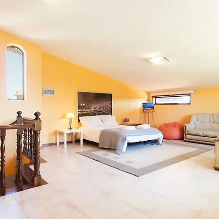 Casa Amarela Tatil Evi Gondomar (Porto)